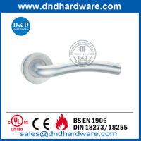BS EN1906 مقبض الباب التجاري المعاصر من الفولاذ المقاوم للصدأ DDTH006